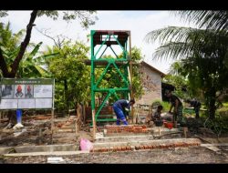 TMMD ke-127: Pemasangan Tiang Tower Sumur Bor Desa Tanjung Rejo