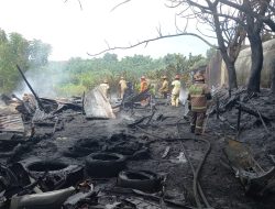 Gudang Rongsokan di Teluk Betung Selatan Terbakar, Kerugian Ditaksir Ratusan Juta Rupiah