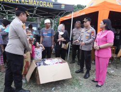 Bhayangkari Metro Jakpus Salurkan Bantuan dan Trauma Healing untuk Korban Kebakaran Pasar Jiung